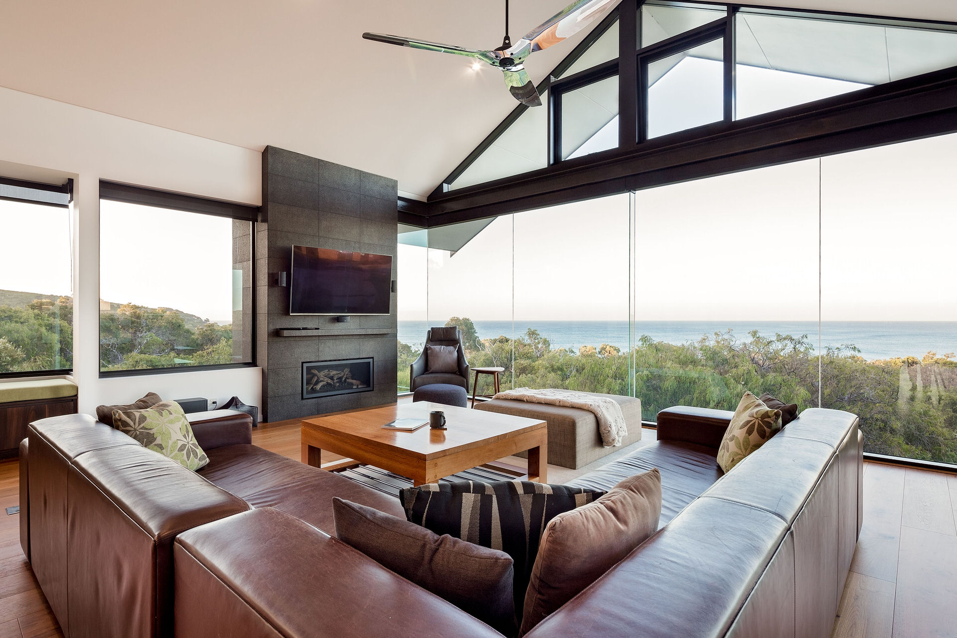 Eagle Bay 151