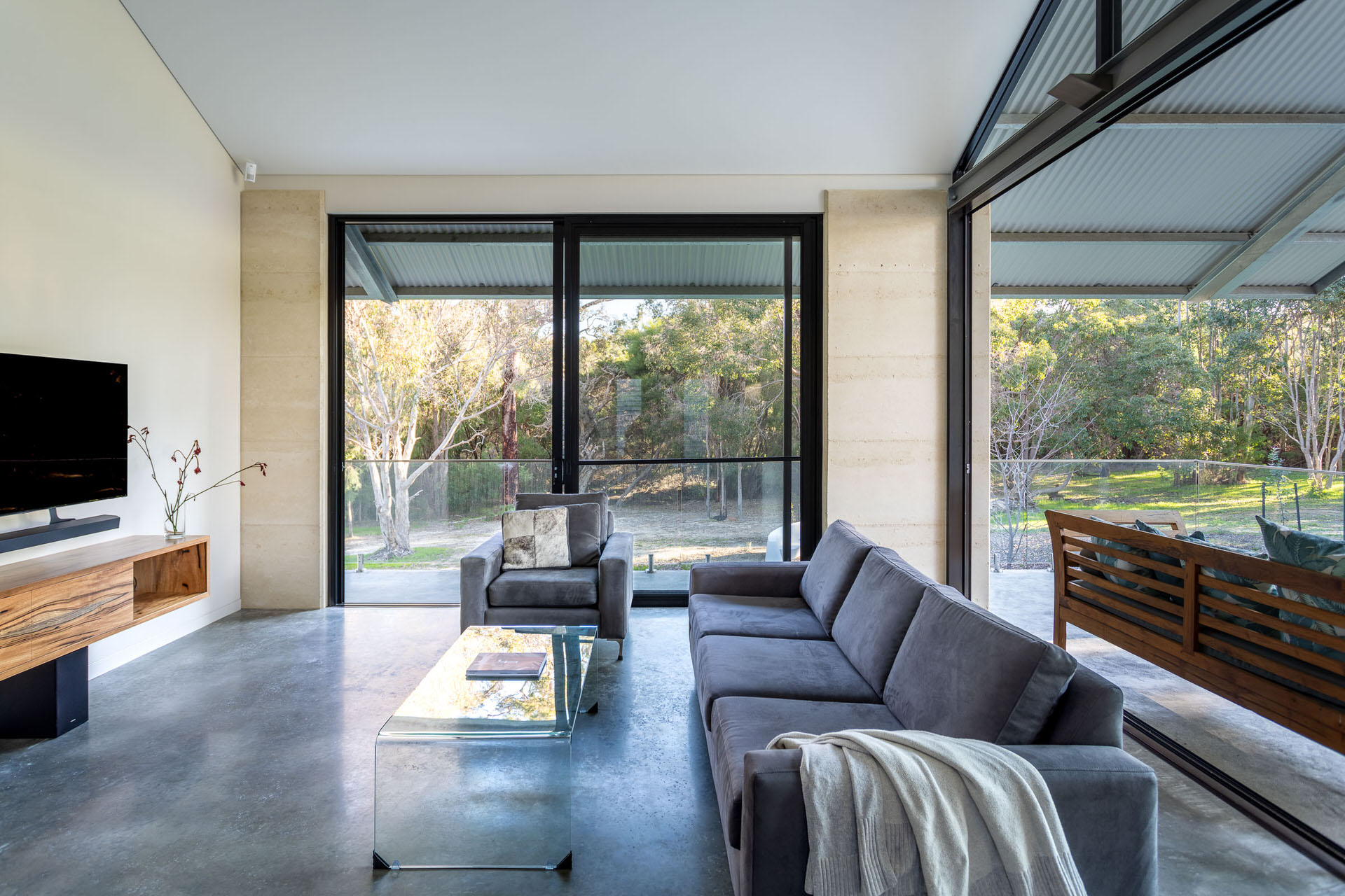 Eagle Bay 151